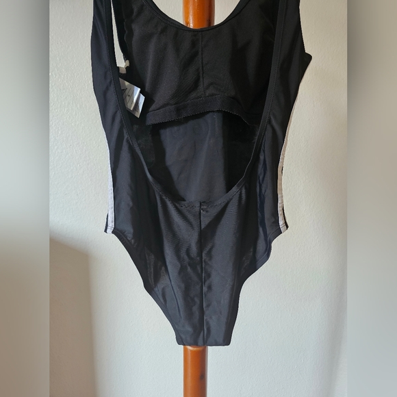 LAST CHANCE! Adidas One Piece Swim Suit Black Size Small - Picture 9 of 10